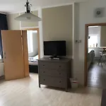 Eckloff Apartment *