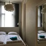 Eckloff Apartment *